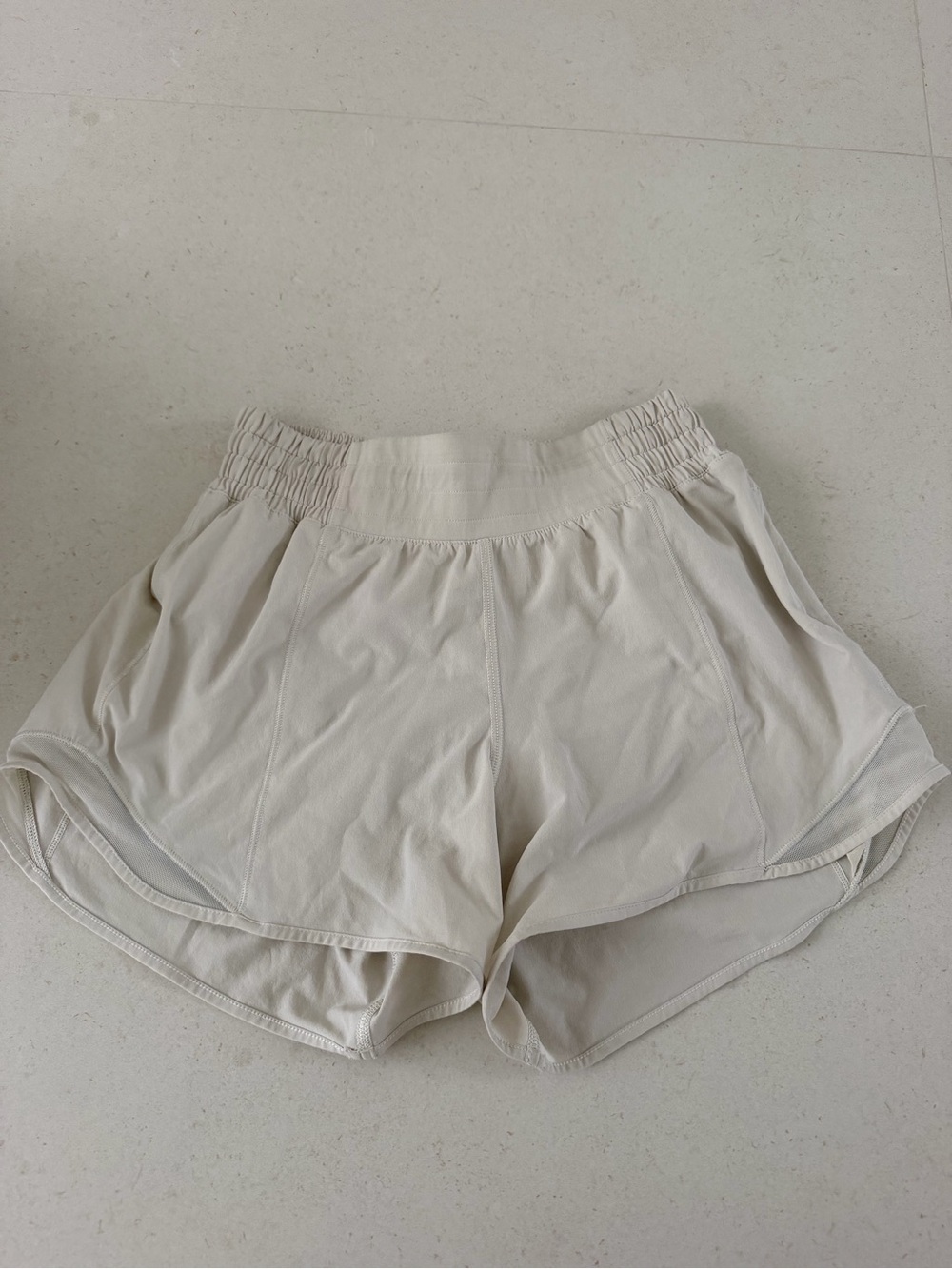Women’s High-Waist Cream Active Shorts lululemon